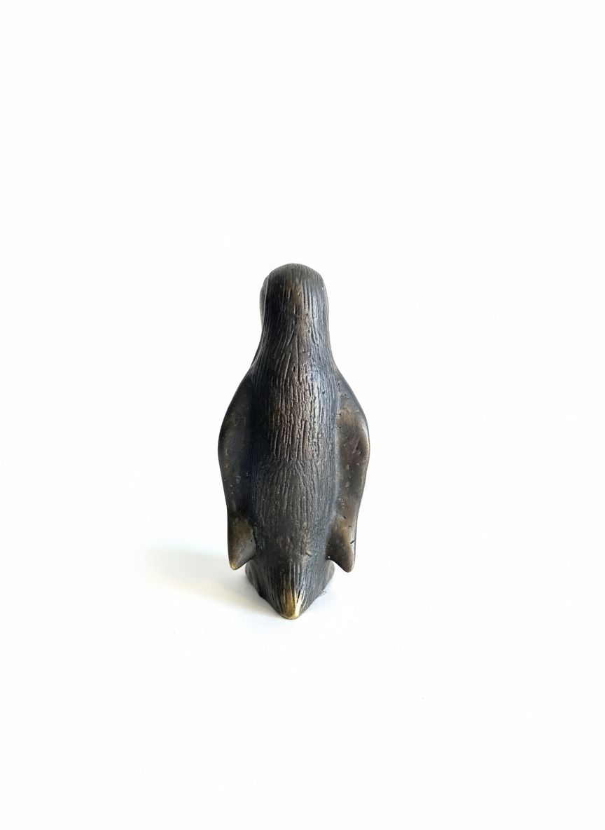 Penguin Perunggu Kecil